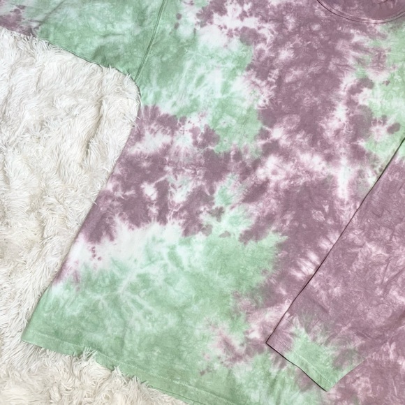 WE THE FREE Tie Dye Tshirt Long Sleeves - Picture 2 of 7